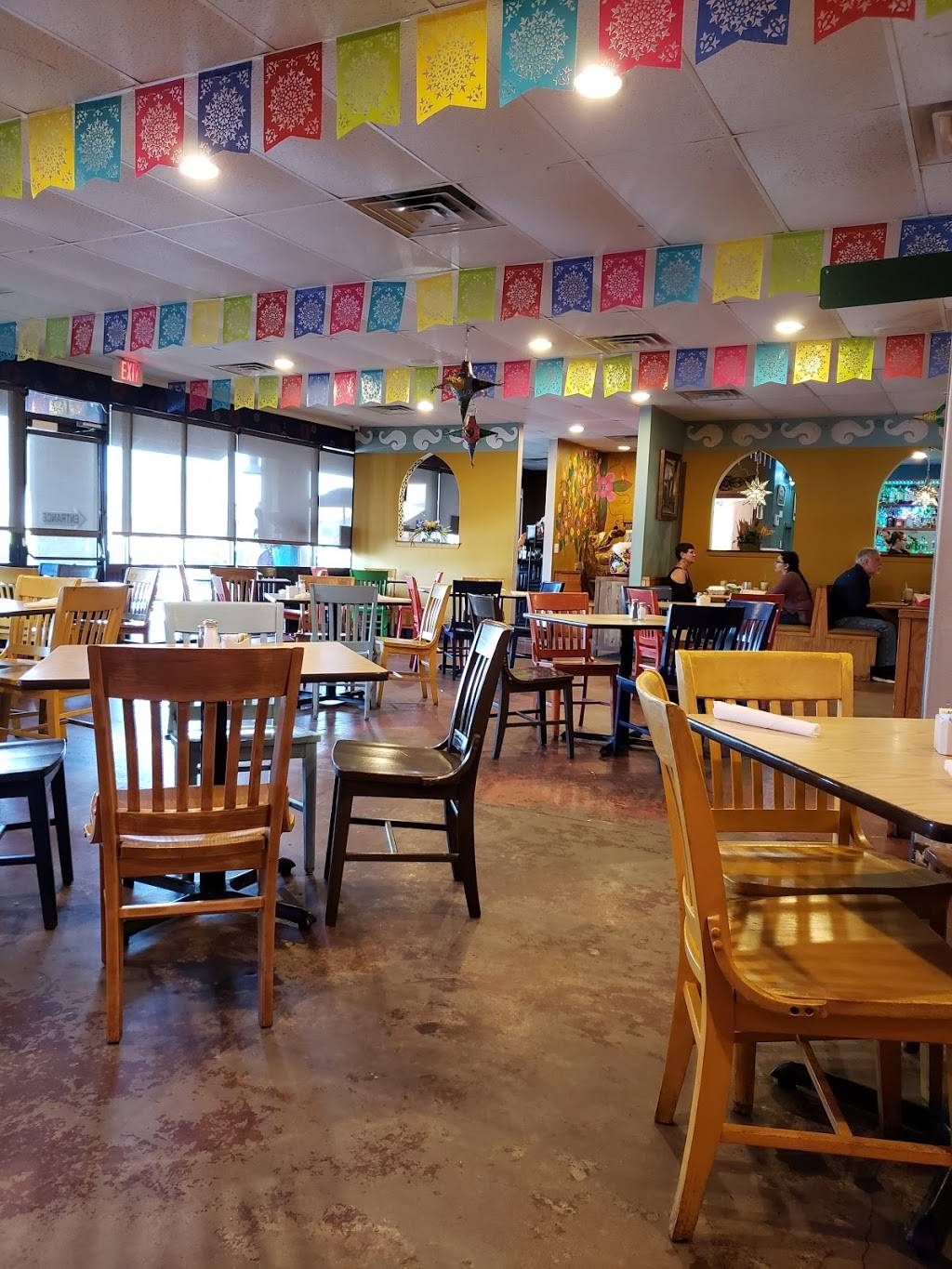 Las Fontanas Mexican Kitchen | restaurant | 1551 N Walnut Ave, New Braunfels, TX 78130, USA | 8306263310 OR +1 830-626-3310