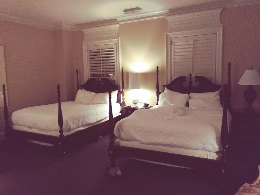 J.H. Adams Inn | restaurant | 1108 N Main St, High Point, NC 27262, USA | 3368823267 OR +1 336-882-3267