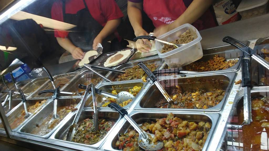 Taqueria Cristobal | restaurant | 2345 Aldine Mail Rte Rd, Houston, TX 77039, USA | 2812273211 OR +1 281-227-3211