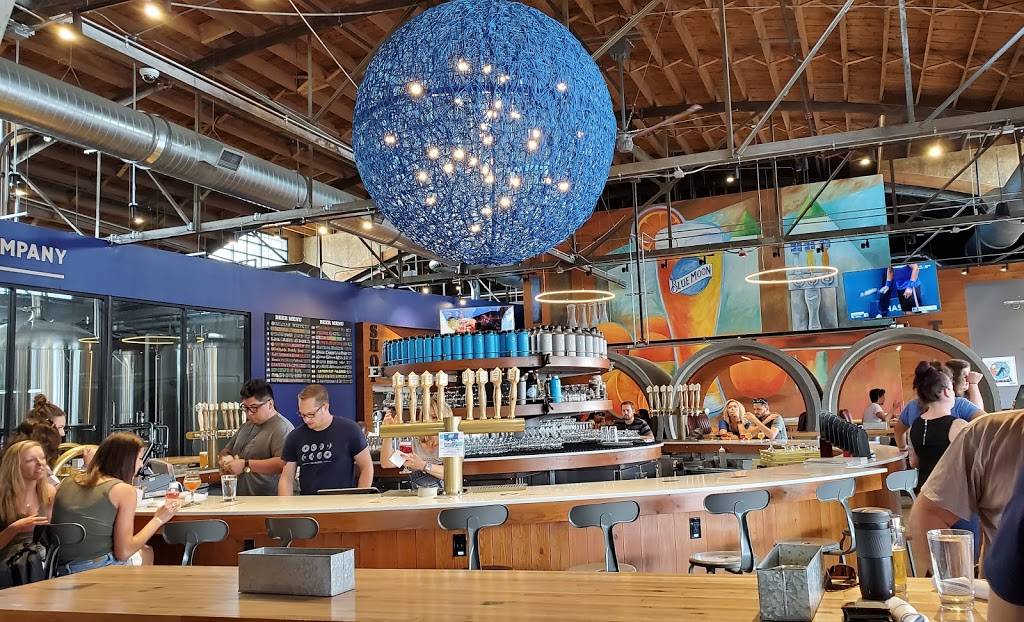 Blue Moon Brewing Company | restaurant | 3750 Chestnut Pl, Denver, CO 80216, USA | 3037282337 OR +1 303-728-2337