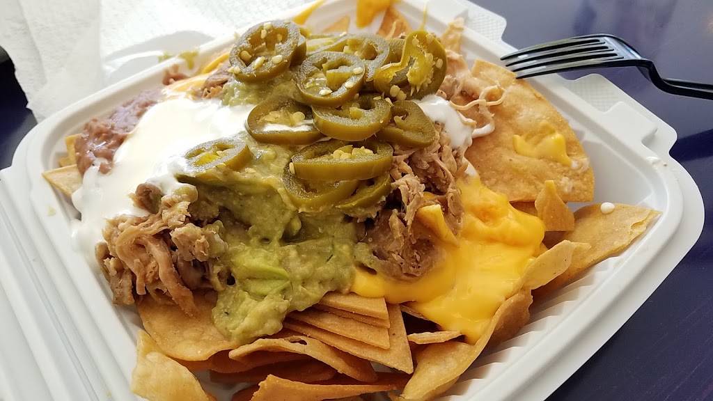 Iguanas Burritozilla | restaurant | 4848 San Felipe Rd, San Jose, CA 95135, USA | 6692663100 OR +1 669-266-3100