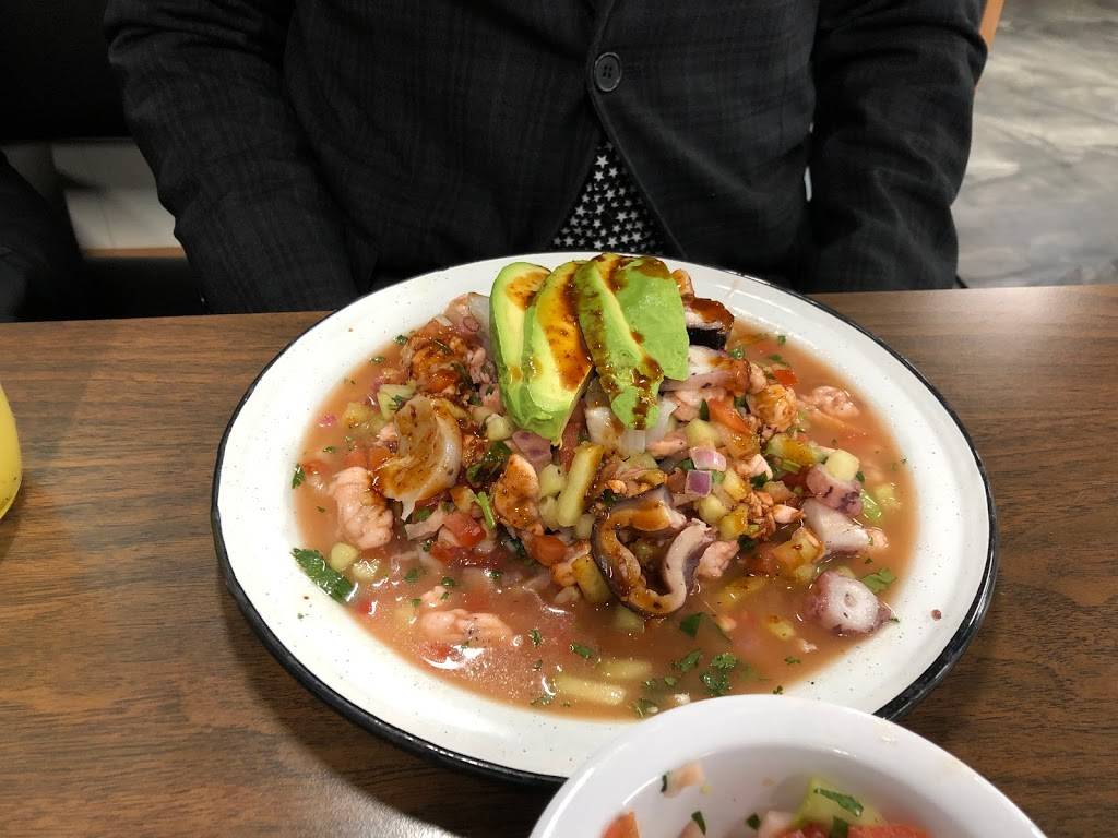 Isla del Mar Restaurante | restaurant | 5101 S 36th St, Omaha, NE 68107, USA | 4022135723 OR +1 402-213-5723