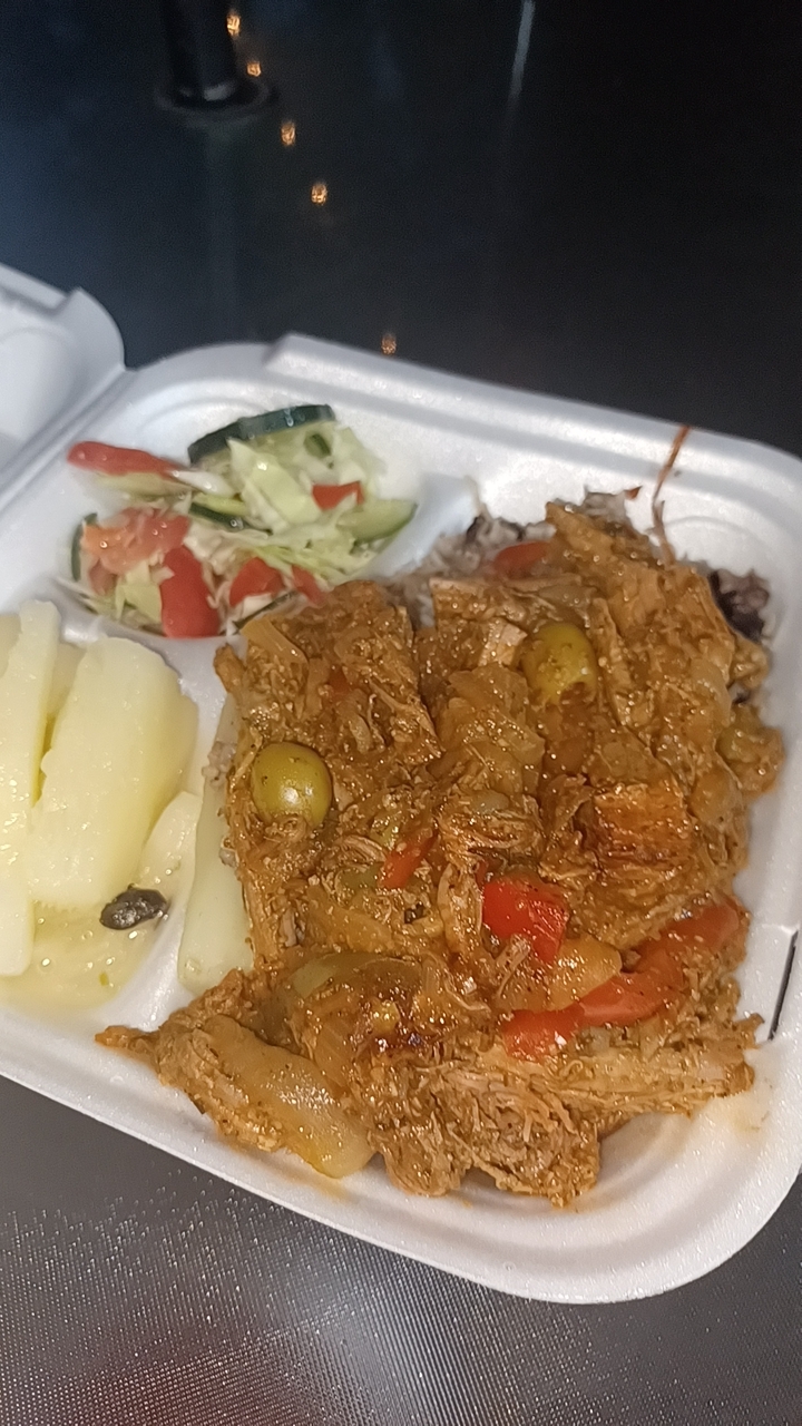 Authentic Cuban Food El Cubanaso | restaurant | 42 Eglin Pkwy SE, Fort Walton Beach, FL 32548, USA | 7868722948 OR +1 786-872-2948