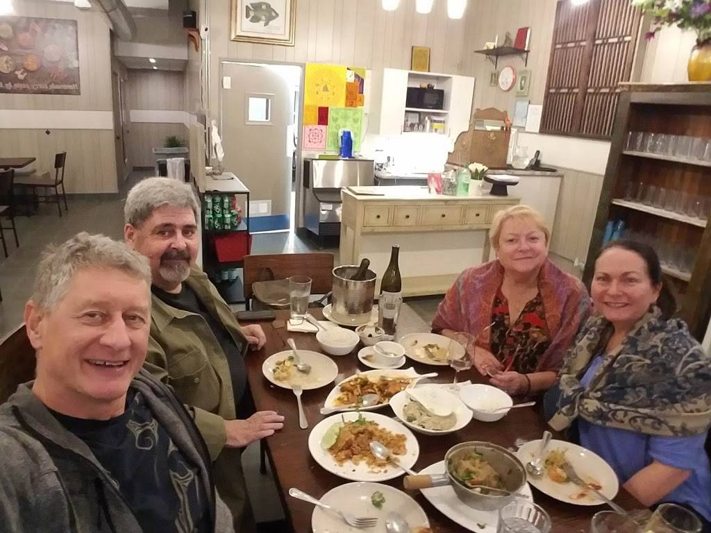 In-On Thai | restaurant | 4641 N Broadway, Chicago, IL 60640, USA | 7739440114 OR +1 773-944-0114