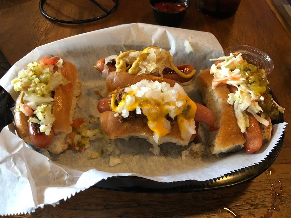 The Doghouse Grille | restaurant | 5430 Military Trail, Jupiter, FL 33458, USA | 5616199680 OR +1 561-619-9680