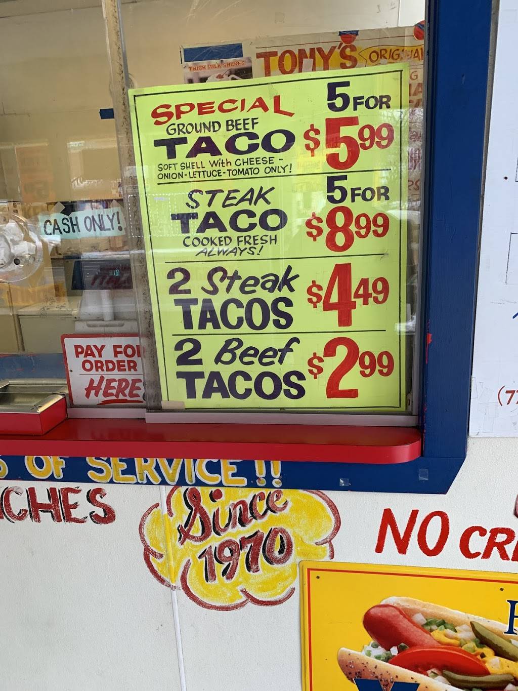 Tonys Carryouts | restaurant | 101 E 47th St, Chicago, IL 60653, USA | 7732855235 OR +1 773-285-5235