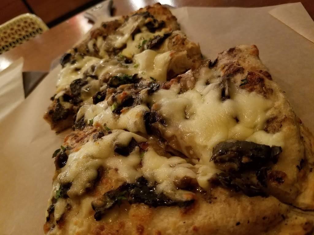 Napizza 4S Commons Town Center | restaurant | 10550 Craftsman Way #186, San Diego, CA 92127, USA | 8583121036 OR +1 858-312-1036