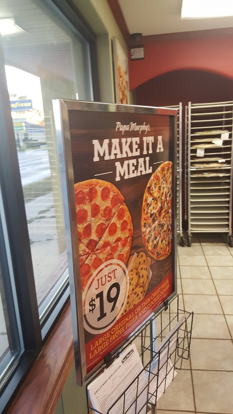 Papa Murphys Take N Bake Pizza | meal takeaway | 123 Lincoln Way, Ames, IA 50010, USA | 5152323196 OR +1 515-232-3196