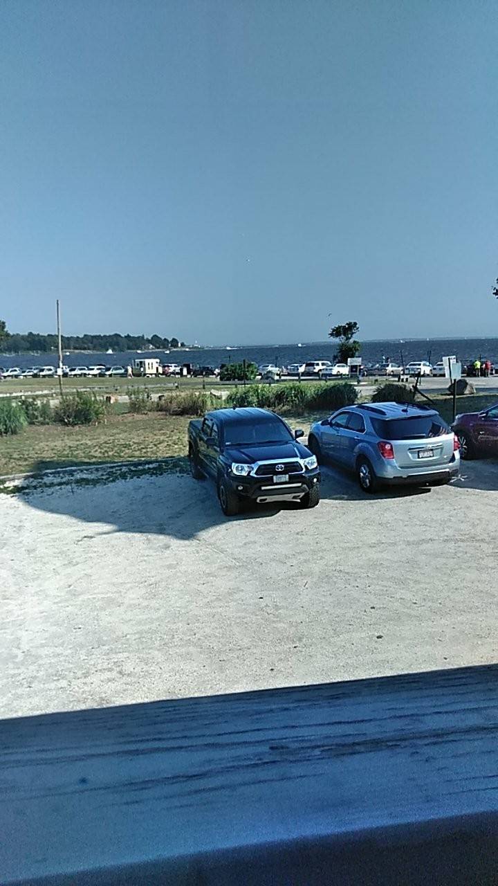 Shady Acres Restaurant & Dairy | restaurant | 164 Danielson Pike, Foster, RI 02825, USA | 4016477019 OR +1 401-647-7019