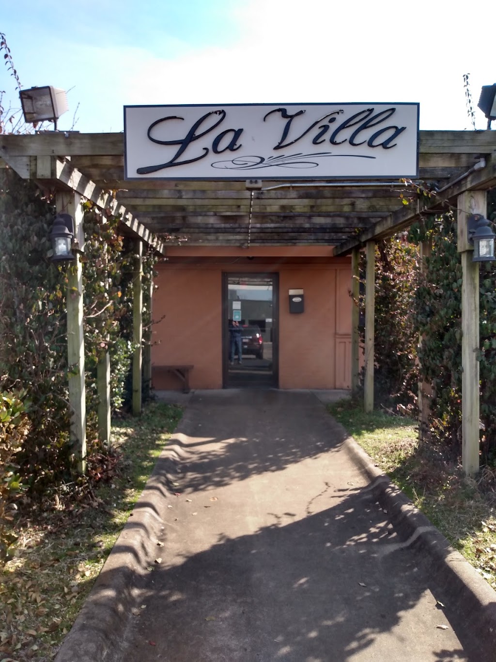 La Villa | restaurant | 1312 N Arkansas Ave, Russellville, AR 72801, USA | 4799686285 OR +1 479-968-6285