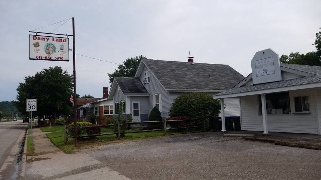 Dairy Land | restaurant | 501 S Main St, Dupo, IL 62239, USA | 6182863970 OR +1 618-286-3970