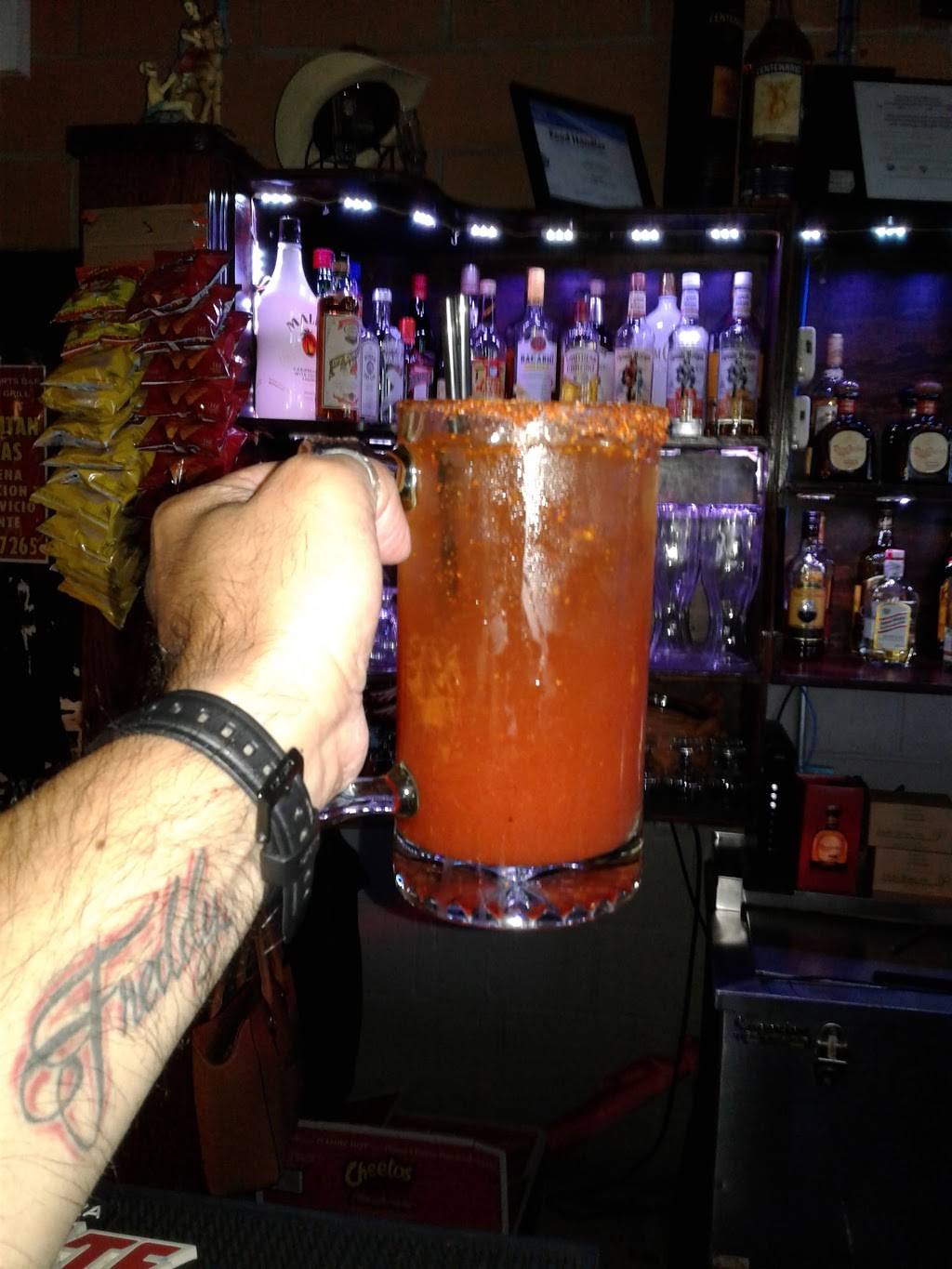 El Centenario Bar & Grill | restaurant | 4556 West Roosevelt Road, Chicago, IL 60624, USA | 7737107265 OR +1 773-710-7265