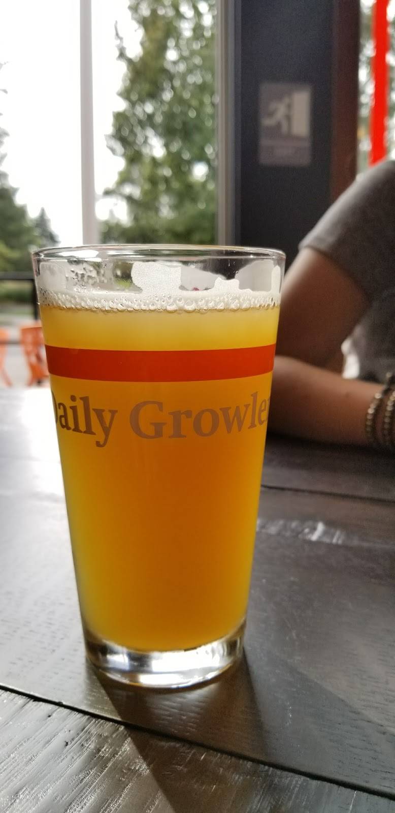 The Daily Growler - German Village/Brewery District | restaurant | 702 S High St, Columbus, OH 43206, USA | 6147062749 OR +1 614-706-2749