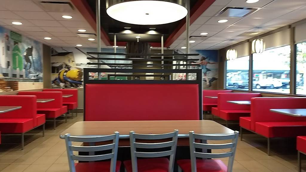 Carls Jr. | restaurant | 717 W Channel Islands Blvd, Port Hueneme, CA 93041, USA | 8059854842 OR +1 805-985-4842