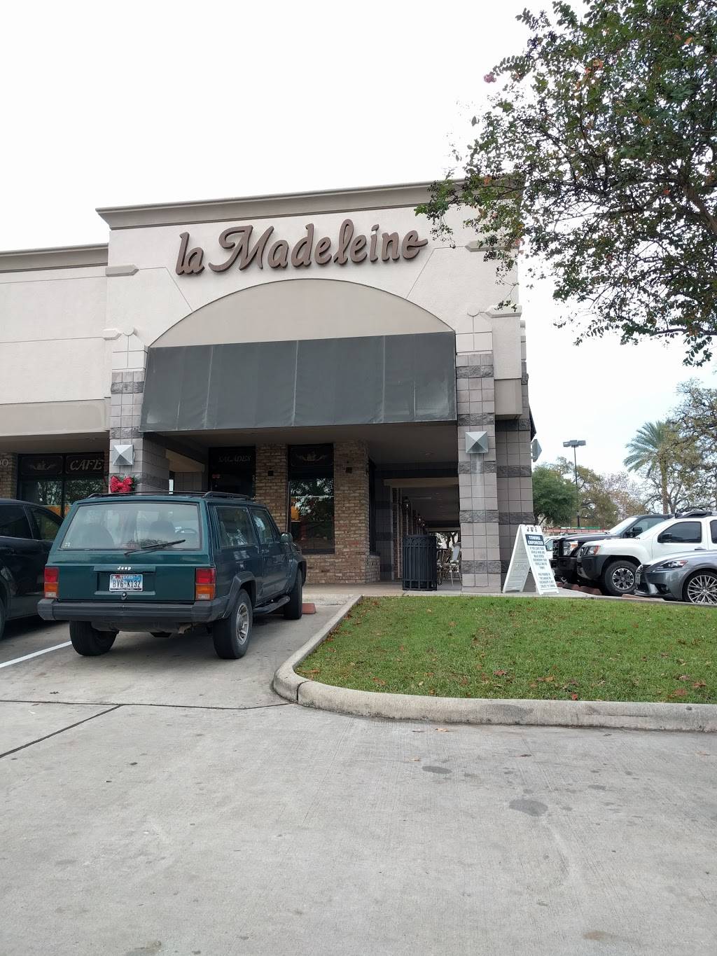 la Madeleine French Bakery & Café Town & Country | cafe | 770 West Sam Houston Pkwy N Suite 100, Houston, TX 77024, USA | 7134657370 OR +1 713-465-7370