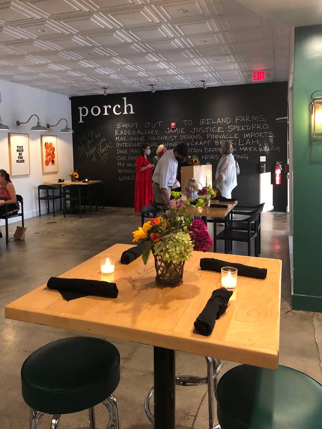 Porch | restaurant | 2 Dexter Ave, Mountain Brook, AL 35213, USA | 2057392083 OR +1 205-739-2083