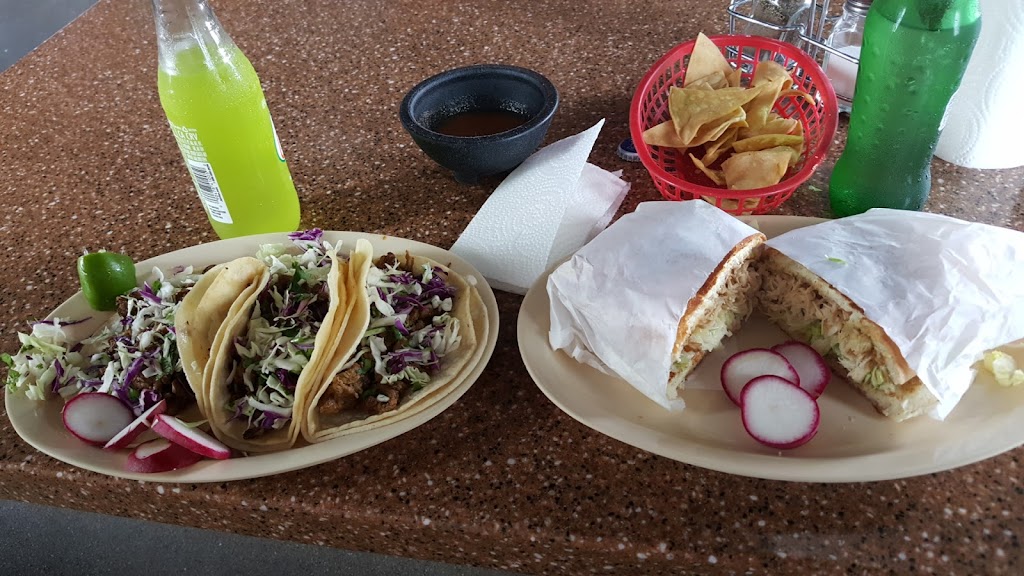 Gabbys | restaurant | 21172 CA-46, Lost Hills, CA 93249, USA | 6617979911 OR +1 661-797-9911