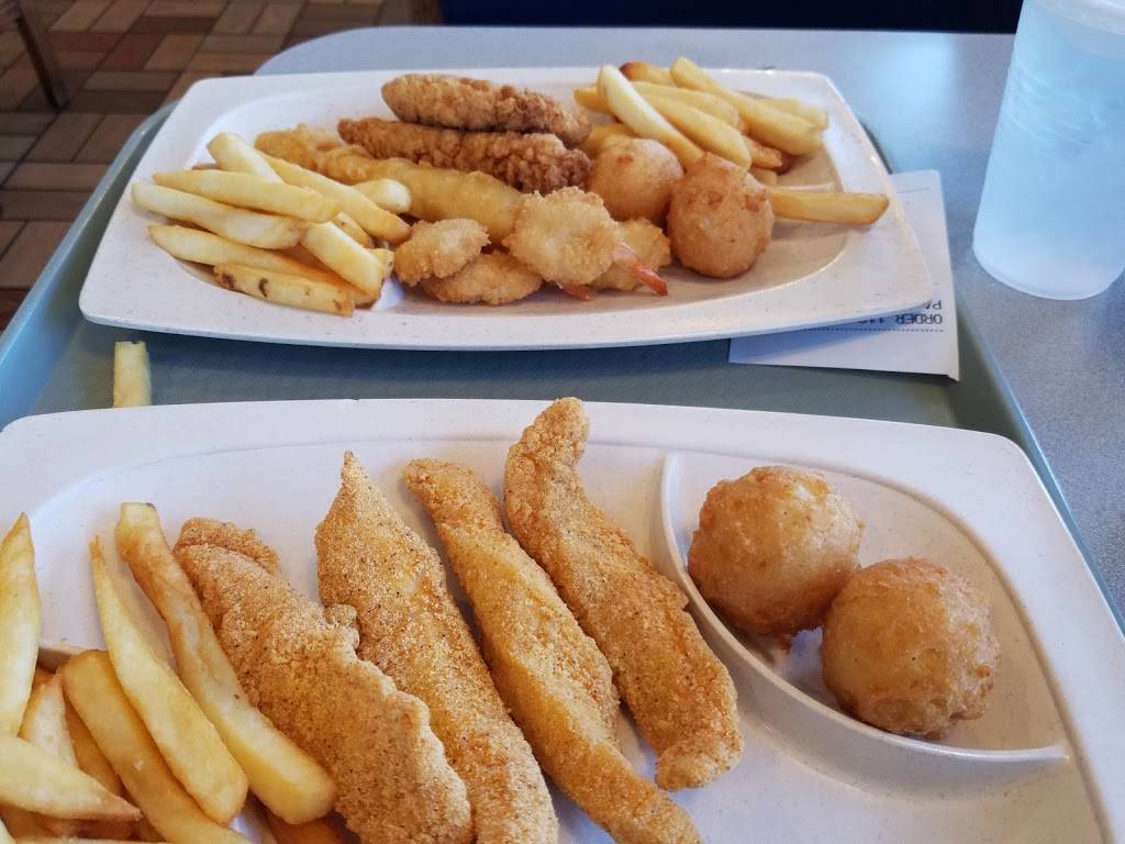 Captain Ds | restaurant | 1212 Manchester Expy, Columbus, GA 31904, USA | 7063275104 OR +1 706-327-5104