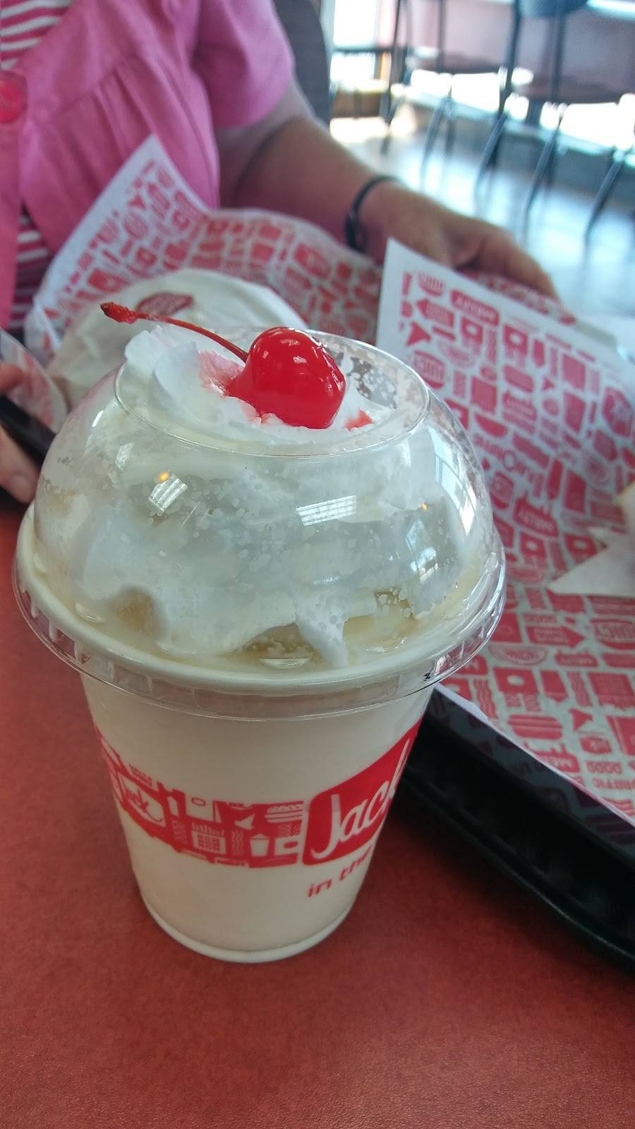 Jack in the Box | restaurant | 2001 E State Hwy 31 W, Corsicana, TX 75109, USA | 9038725944 OR +1 903-872-5944