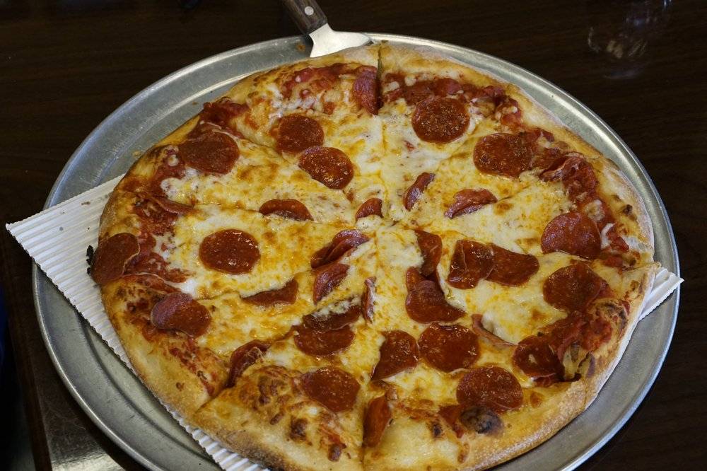 Annas Pizza | restaurant | 1240 Lakes Dr, West Covina, CA 91790, USA | 6269185929 OR +1 626-918-5929