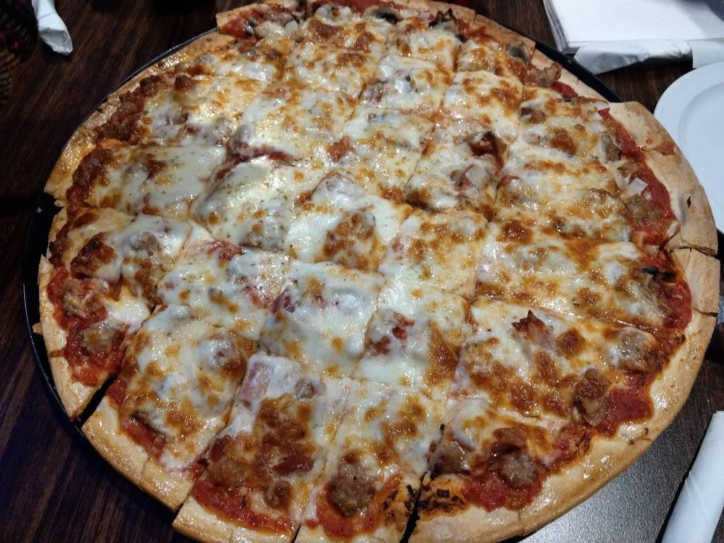 Oasis On Bluff Lake | night club | 25276 W Grass Lake Rd, Antioch, IL 60002, USA | 8476031314 OR +1 847-603-1314