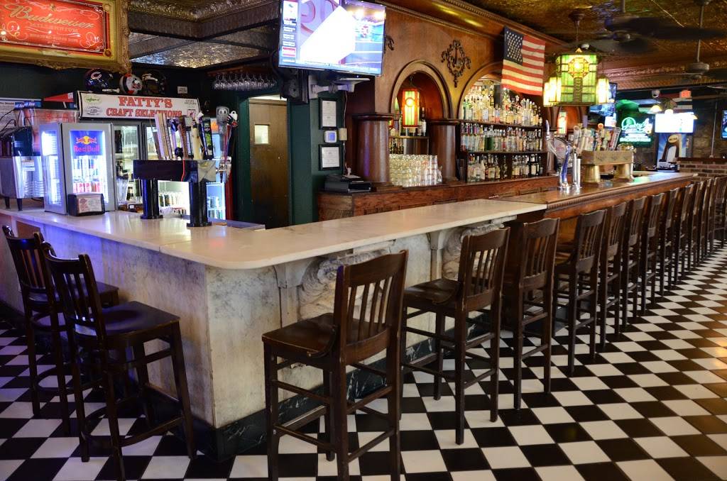 Fattys Pub & Grill | restaurant | 1312 W Lincoln Hwy, DeKalb, IL 60115, USA | 8157587737 OR +1 815-758-7737