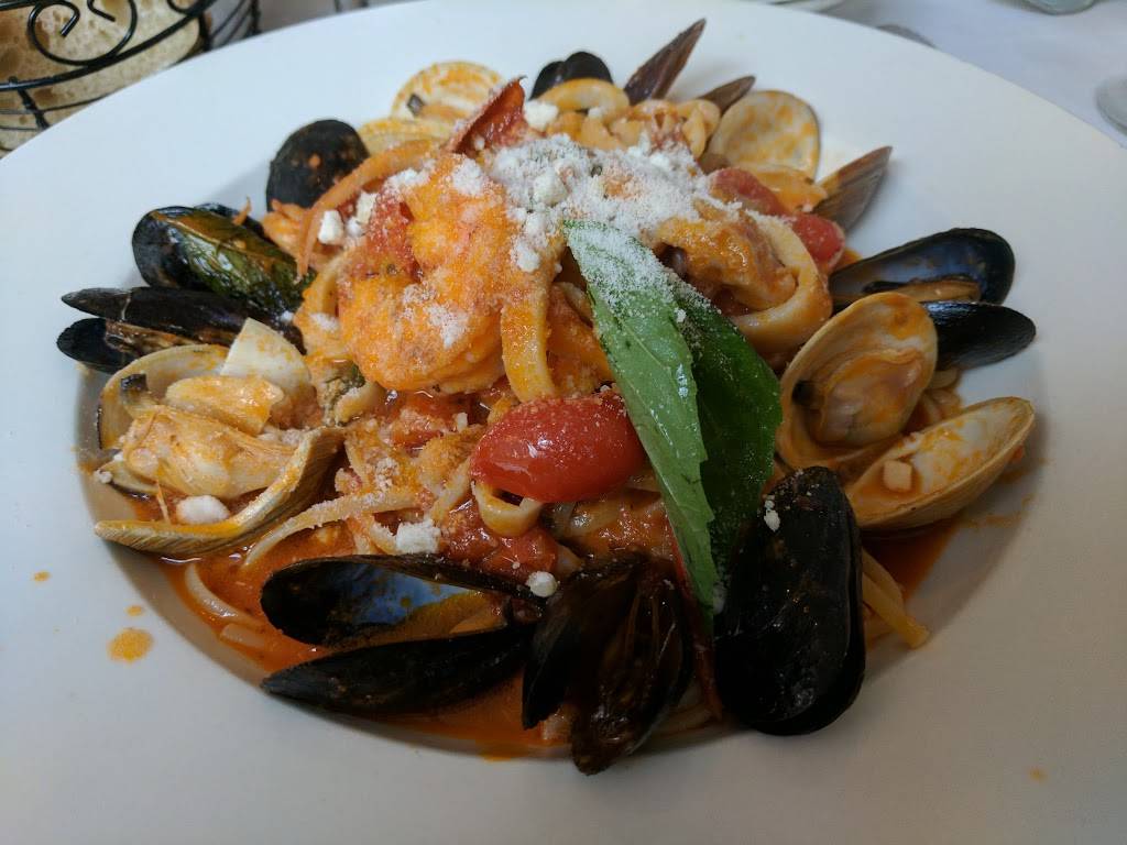 Bruno | restaurant | 158-22 Cross Bay Blvd, Howard Beach, NY 11414, USA | 7183227866 OR +1 718-322-7866