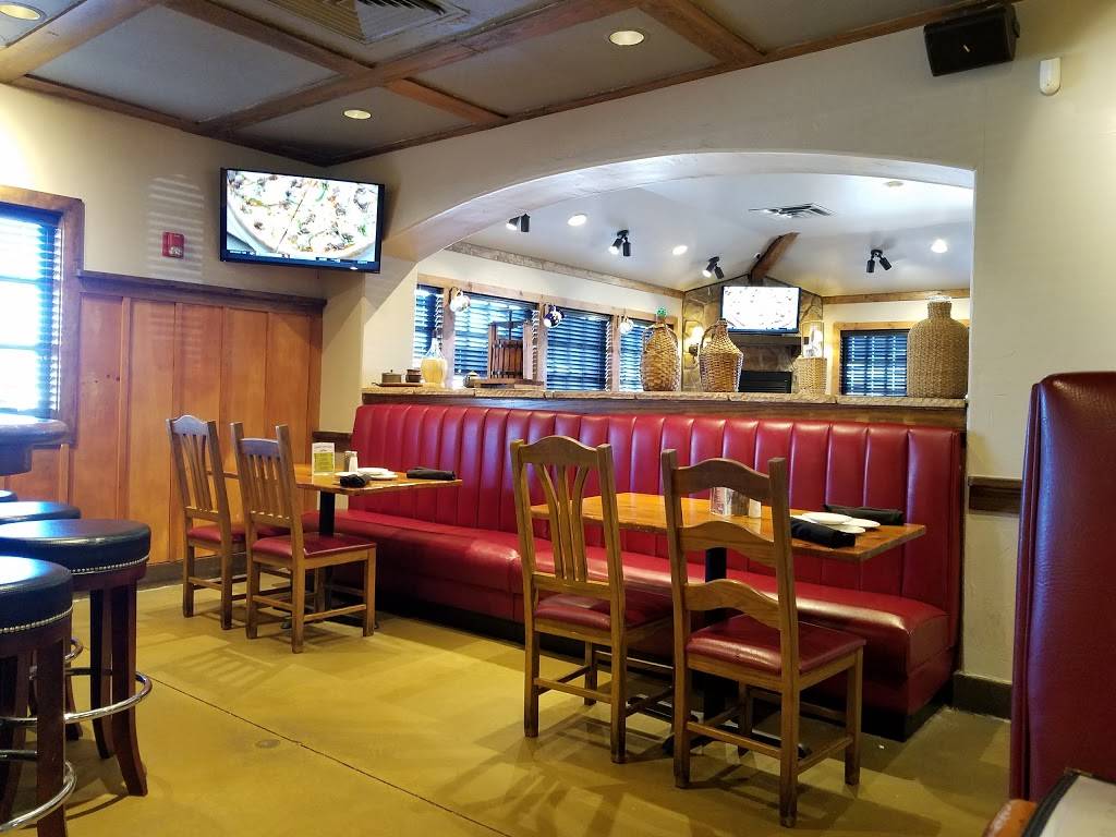 Johnny Carinos | restaurant | 1608 Garth Brooks Blvd, Yukon, OK 73099, USA | 4053500756 OR +1 405-350-0756
