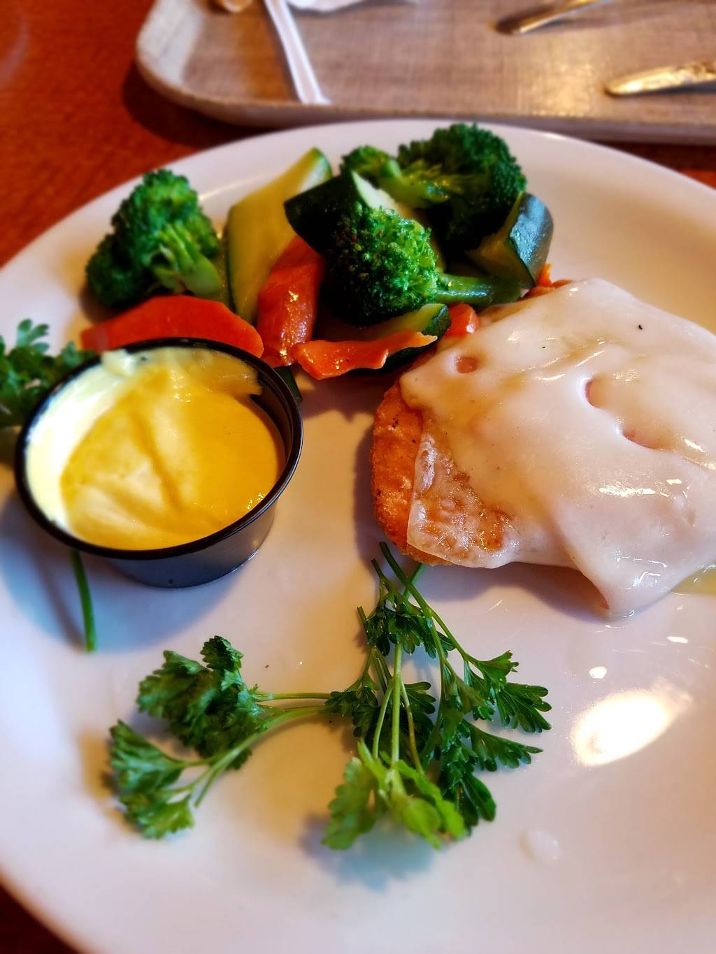 Sizzler | restaurant | 5815 Madison Ave, Sacramento, CA 95841, USA | 9163483396 OR +1 916-348-3396