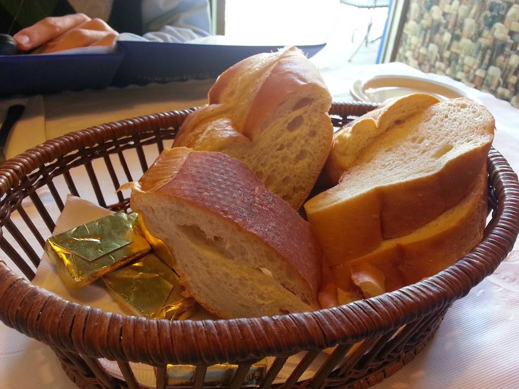 D Js Bistro | restaurant | 1825 Sutter St #C, Concord, CA 94520, USA | 9258253277 OR +1 925-825-3277