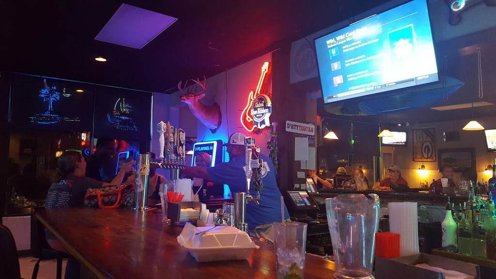 Schooners Bar & Grill | restaurant | 6226 Bush River Rd, Columbia, SC 29212, USA | 8036616138 OR +1 803-661-6138