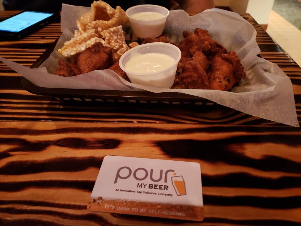 Auggies Draft Room | restaurant | 3 St George St, St. Augustine, FL 32085, USA | 9049071317 OR +1 904-907-1317