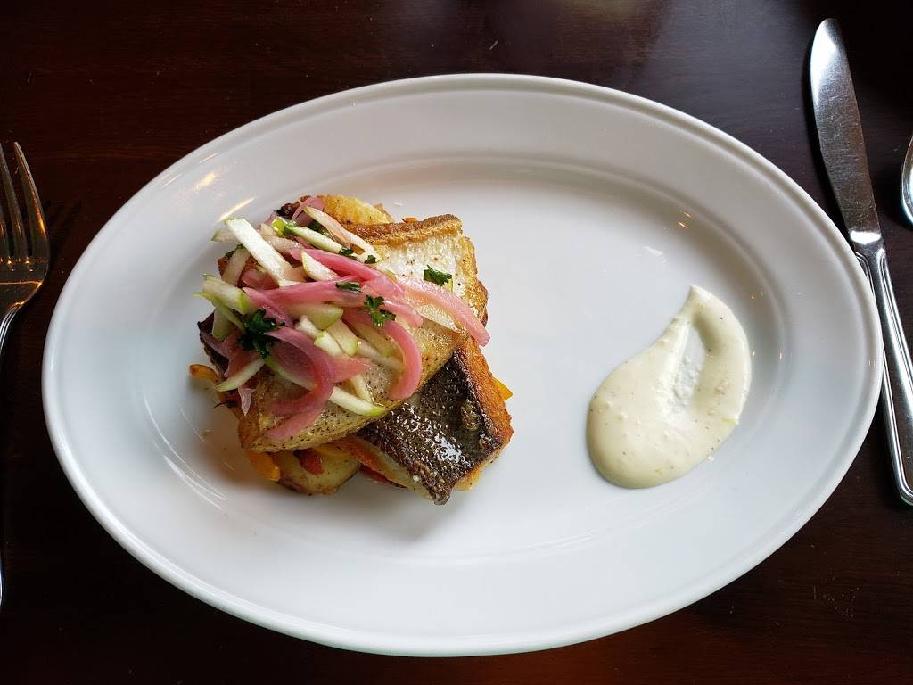 The District Kitchen & Cocktails | restaurant | 1001 N 4th St, Wilmington, NC 28401, USA | 9107696565 OR +1 910-769-6565