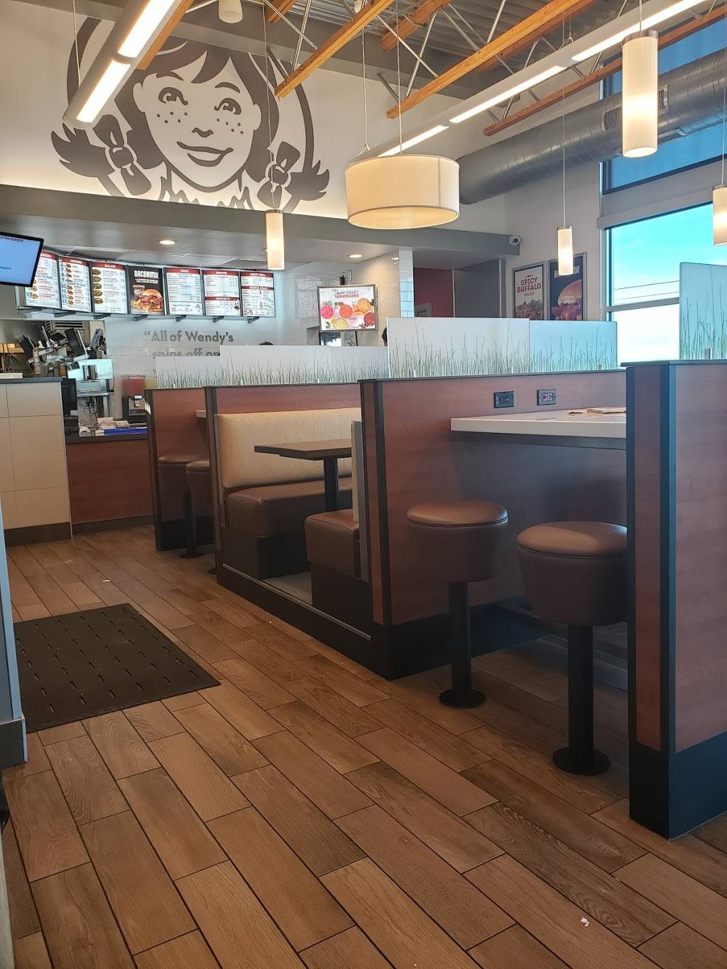 Wendys | restaurant | 2101 Sycamore School Rd, Fort Worth, TX 76134, USA | 8175512957 OR +1 817-551-2957