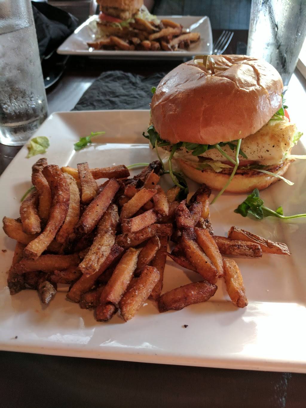 QuarterHouse Tavern | night club | 801 S Decker Ave, Baltimore, MD 21224, USA | 6672125888 OR +1 667-212-5888