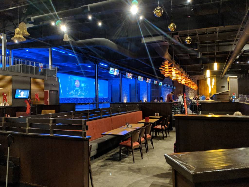 Boston Pizza | restaurant | 425 Bingemans Centre Dr, Kitchener, ON N2B 3X7, Canada | 5197458888 OR +1 519-745-8888