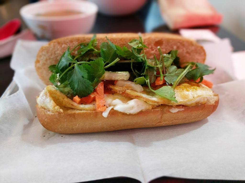 Pho Ba Luu | restaurant | 1019 E Main St, Louisville, KY 40206, USA | 5023846822 OR +1 502-384-6822