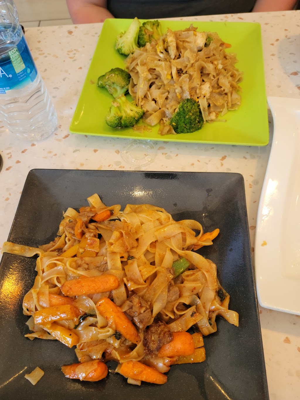 Ocha Thai Restaurant | restaurant | 510 Grn Mdws Rd, Columbia, MO 65201, USA | 5738013459 OR +1 573-801-3459