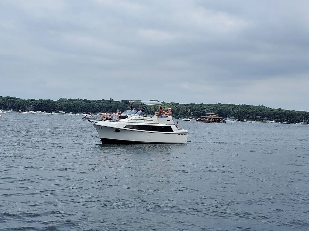 Bobs In Arnolds Park | restaurant | 188-226 Park Pl, Arnolds Park, IA 51331, USA | 7123326564 OR +1 712-332-6564