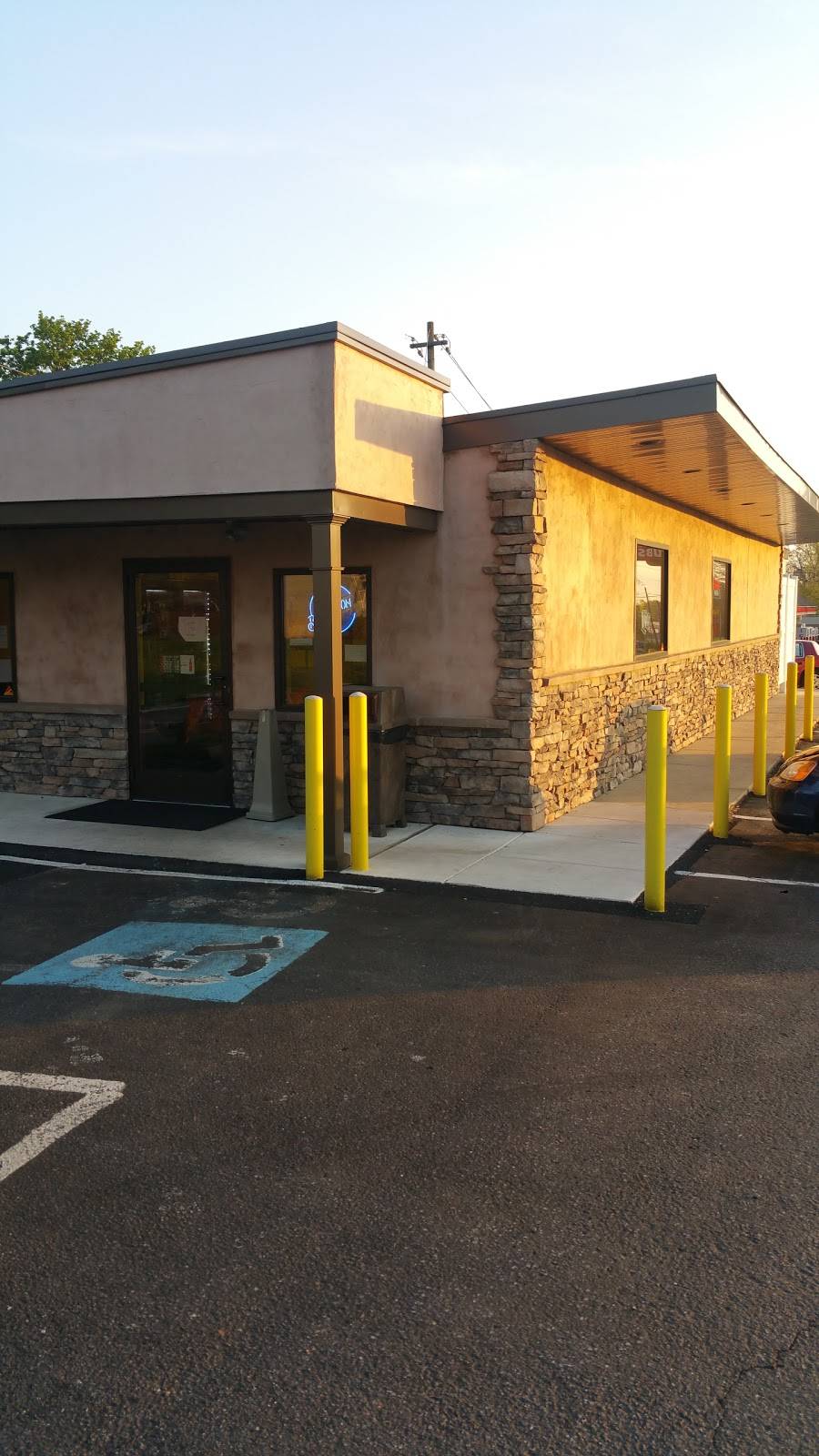 Procopios Pizza | restaurant | 2525 N Reading Rd, Denver, PA 17517, USA | 7174840848 OR +1 717-484-0848