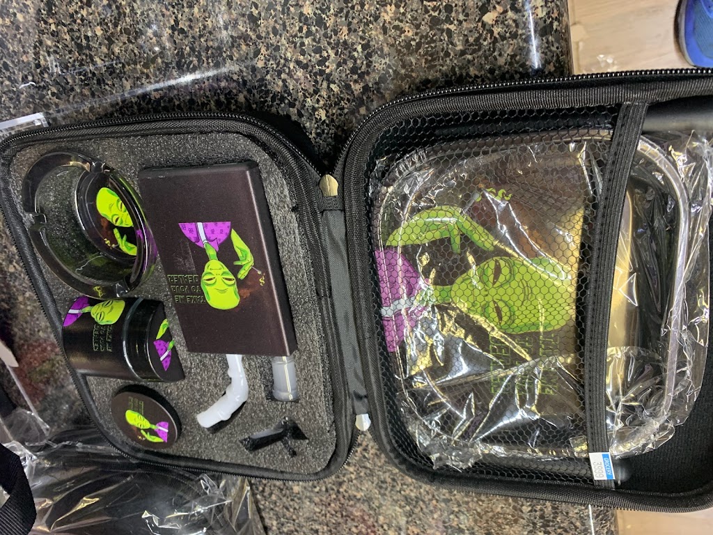 FLASH MART | meal takeaway | 2948 Chelsea Ave, Memphis, TN 38108, USA | 9014522658 OR +1 901-452-2658