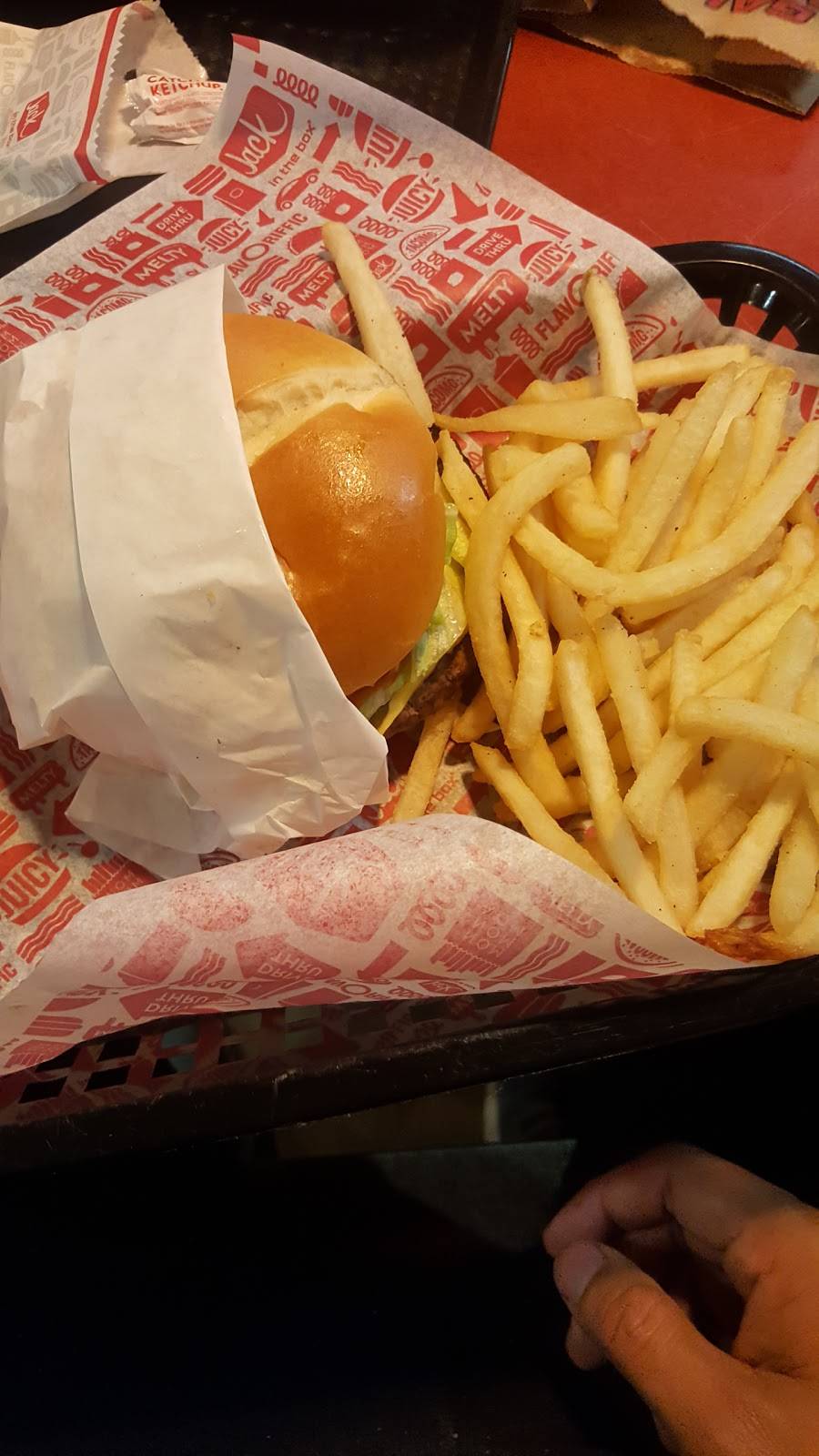 Jack in the Box | restaurant | 402 W E San Ysidro Blvd, San Ysidro, CA 92173, USA | 6194280731 OR +1 619-428-0731