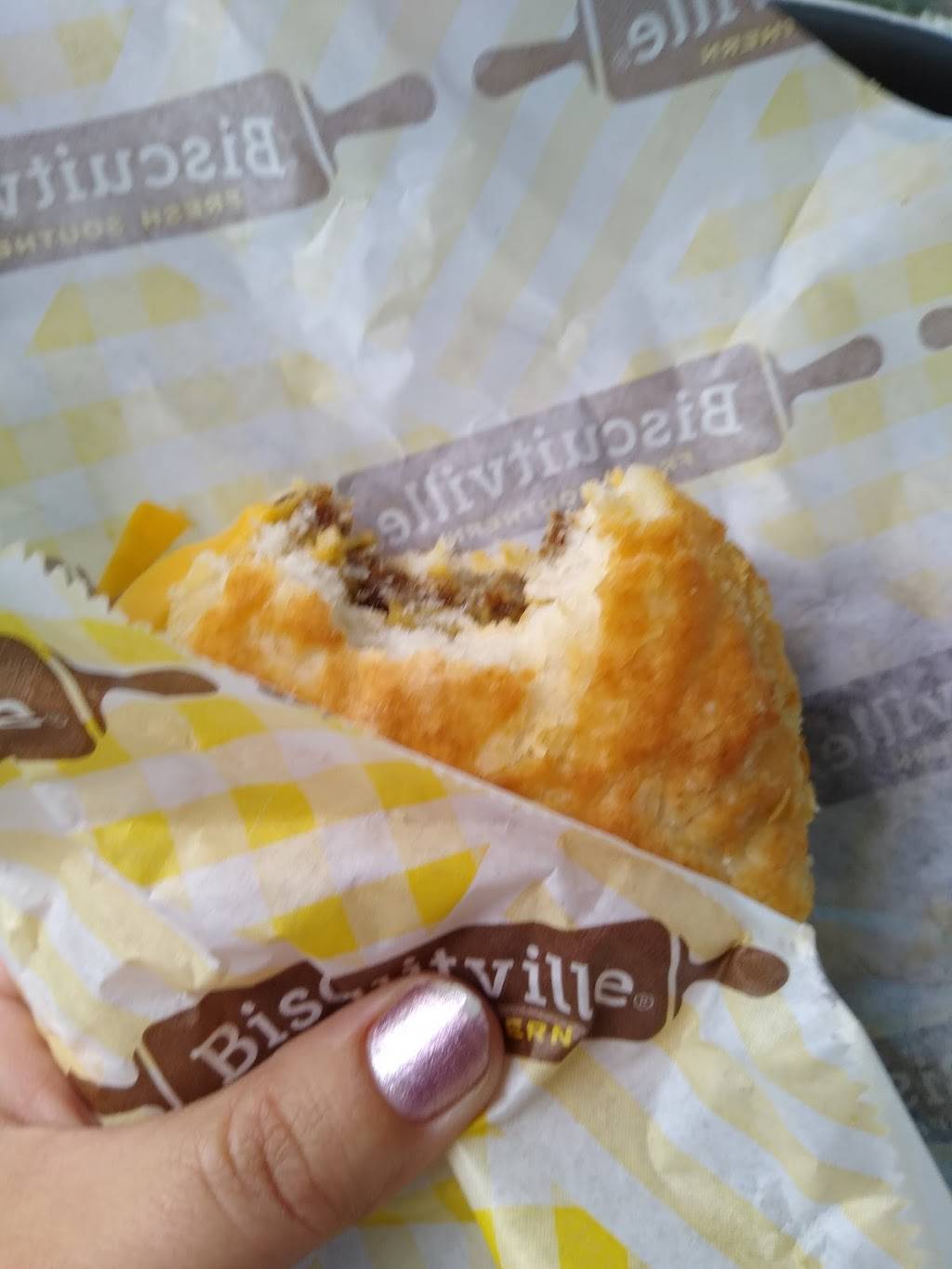 Biscuitville | restaurant | 1537 Dabney Dr, Henderson, NC 27536, USA | 2526288290 OR +1 252-628-8290