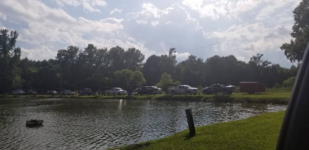 Joes Lake and Restaurant -THE HEART OF SUGAR - TeT, S.C. | restaurant | 155 Lake Pl, Greer, SC 29651, USA | 8648773400 OR +1 864-877-3400