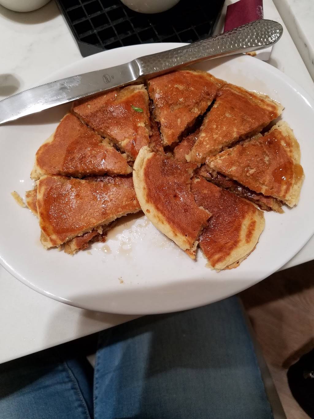 Honey Berry Pancakes and Cafe | restaurant | 203 Yorktown Shopping Center, Lombard, IL 60148, USA | 6304240333 OR +1 630-424-0333