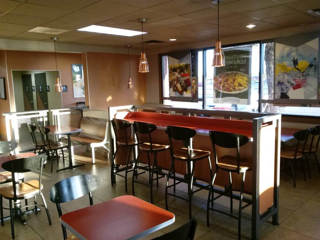 Jack in the Box | restaurant | 2120 E Baseline Rd, Mesa, AZ 85204, USA | 4804972795 OR +1 480-497-2795