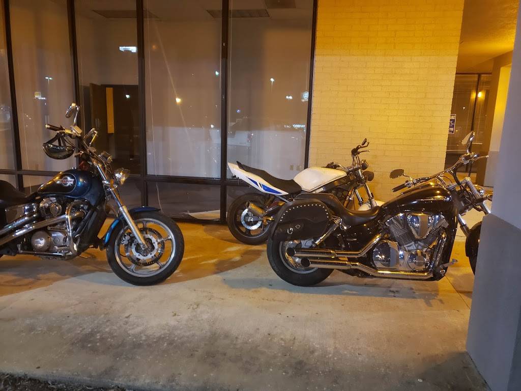 Whiskey Jacks | night club | 6160 Macon Rd, Memphis, TN 38134, USA | 9013082886 OR +1 901-308-2886