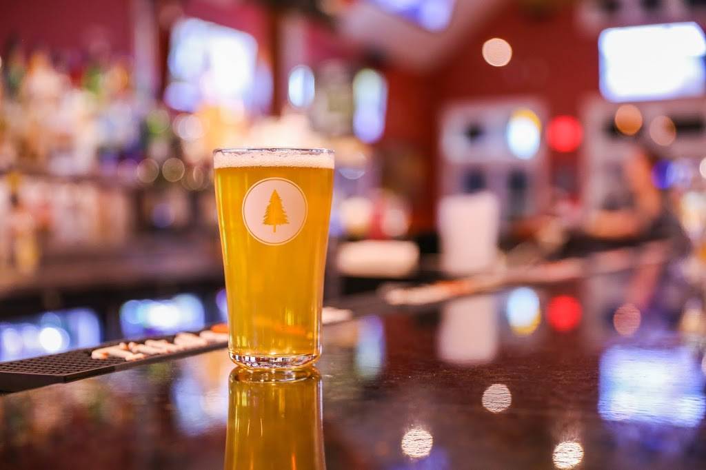 Deck House Sports Tavern | restaurant | 930 Roosevelt Trail, Windham, ME 04062, USA | 2078921324 OR +1 207-892-1324