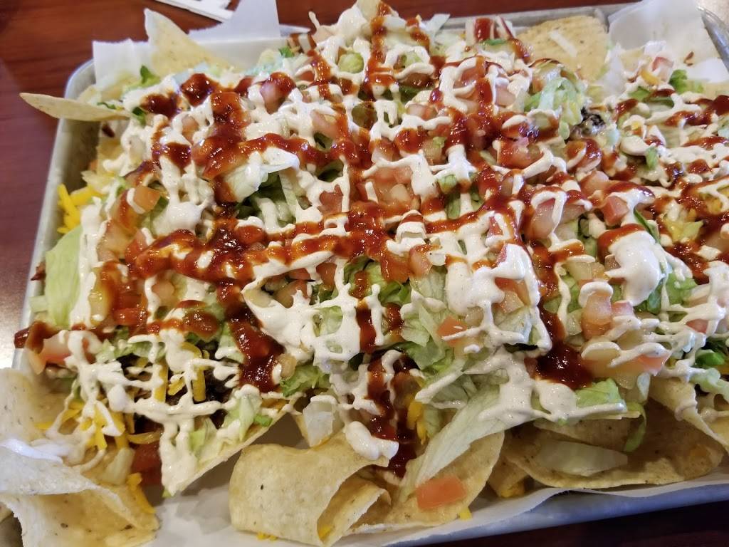 Famous Daves Bar-B-Que | restaurant | 2581 Packerland Dr, Green Bay, WI 54313, USA | 9208571267 OR +1 920-857-1267