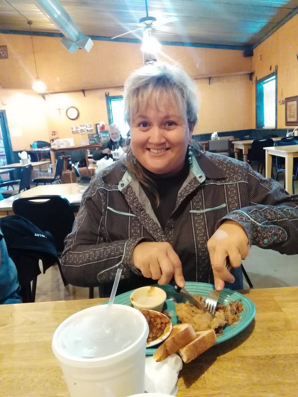 Marquez Brandin Iron | restaurant | 337 Carrington Ave W, Marquez, TX 77865, USA | 9035291200 OR +1 903-529-1200